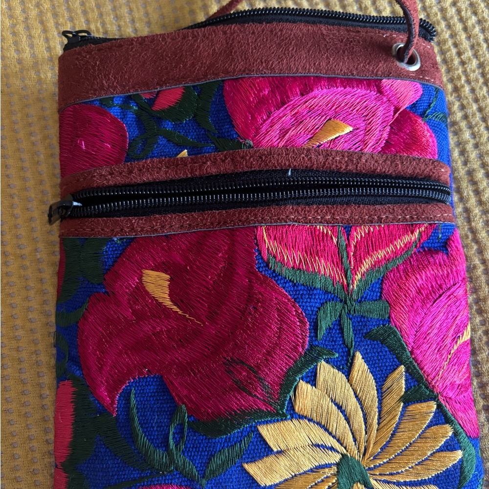 Floral Embroidered Women's Crossbody Bag